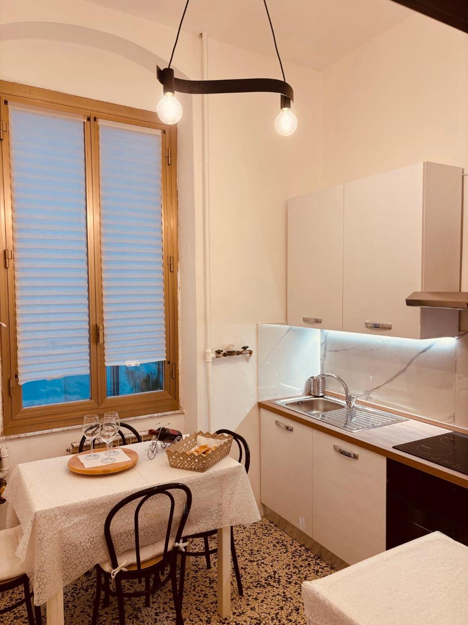 Appartamento Retro-Chic In Λα Σπέτσια Εξωτερικό φωτογραφία